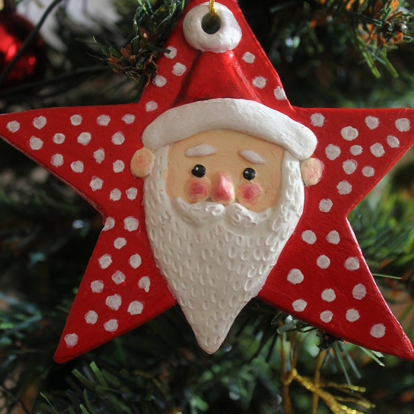 Santa ornament, handgemaakt ornament, hand gebeeldhouwd ornament, handgemaakte kerstman, handgemaakt cadeau, kerstman, ornament, Ooak ornament, klei ornament