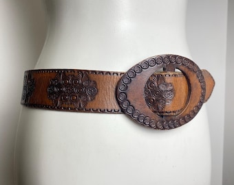 Vintage Tooled Leather Belt – Floral Design, Oval Buckle (Size 80)