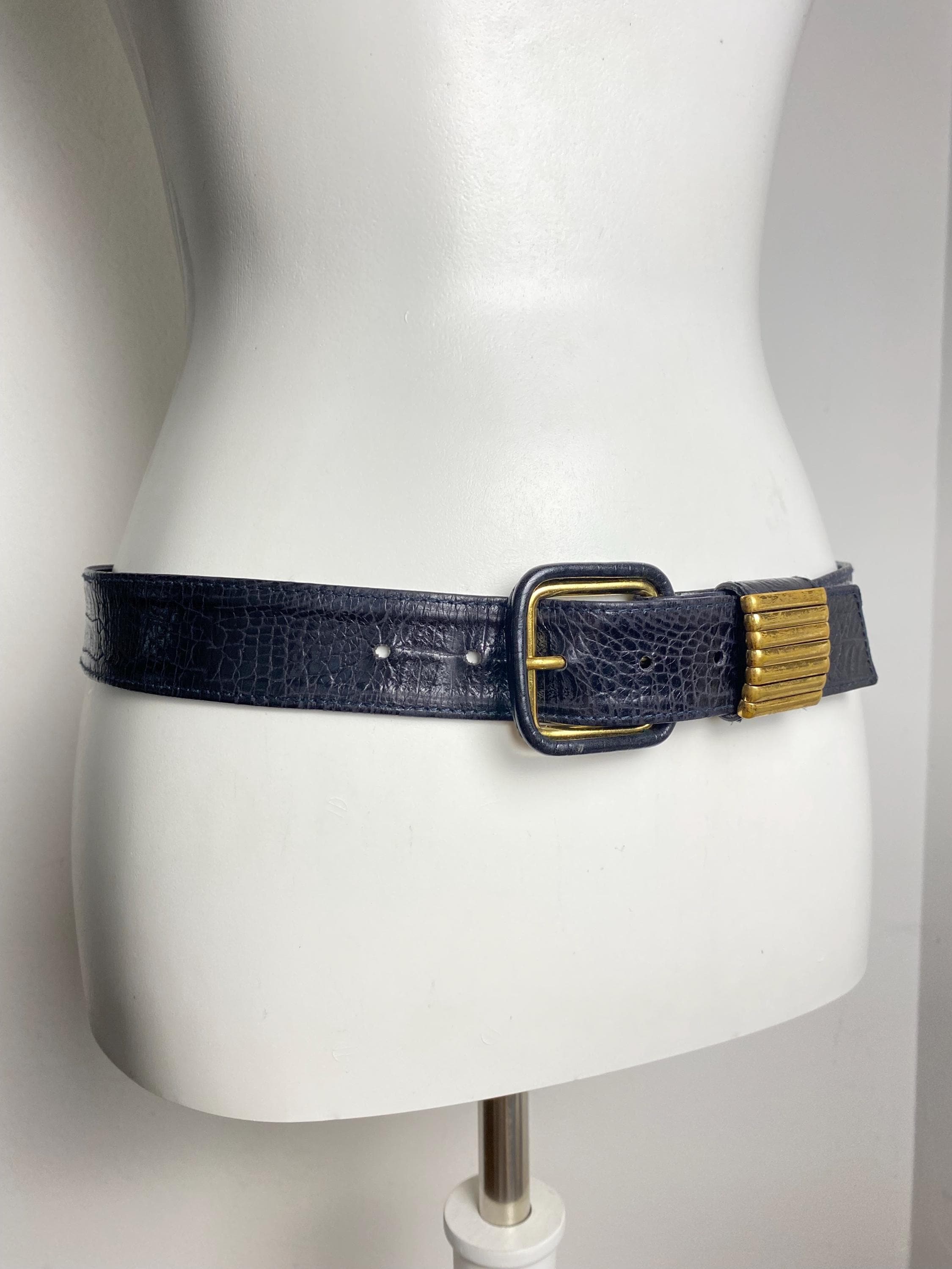 Vintage Gold & White Italia Mondi SunStar Face Embellishment Designer Belt Vintage CHANEL Paris CC White Perforated Leather Women main image 2