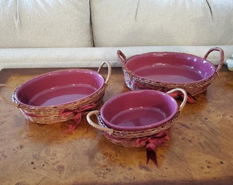 Vintage Casserole Dishes In Nesting Wicker Baskets Set Of Three, Nesting Baking Dishes in Wicker Serving Basket S/3