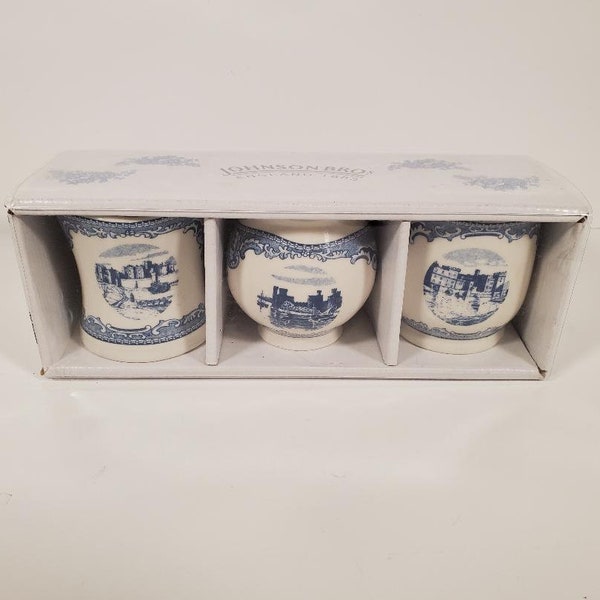 Chinoiserie Blue White Candleholders Votive Candleholders ENGLAND S/3, Old Britain Castle Votives, Mini Vases Boxed Set of 3, Johnson Bros