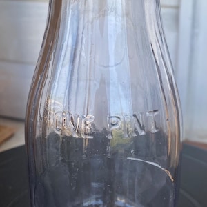 Vintage Sealed One Pint Liquid Clear Glass Milk Bottle Sealed with Cardboard Kent’s Dairy Cap