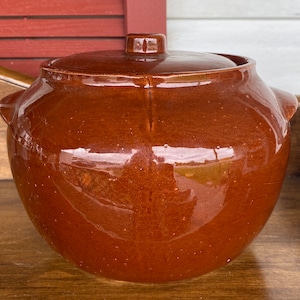 Vintage WATT Pottery #76 Oven Ware Pot | Bean Pot | with Lid Rustic Farmhouse Decor