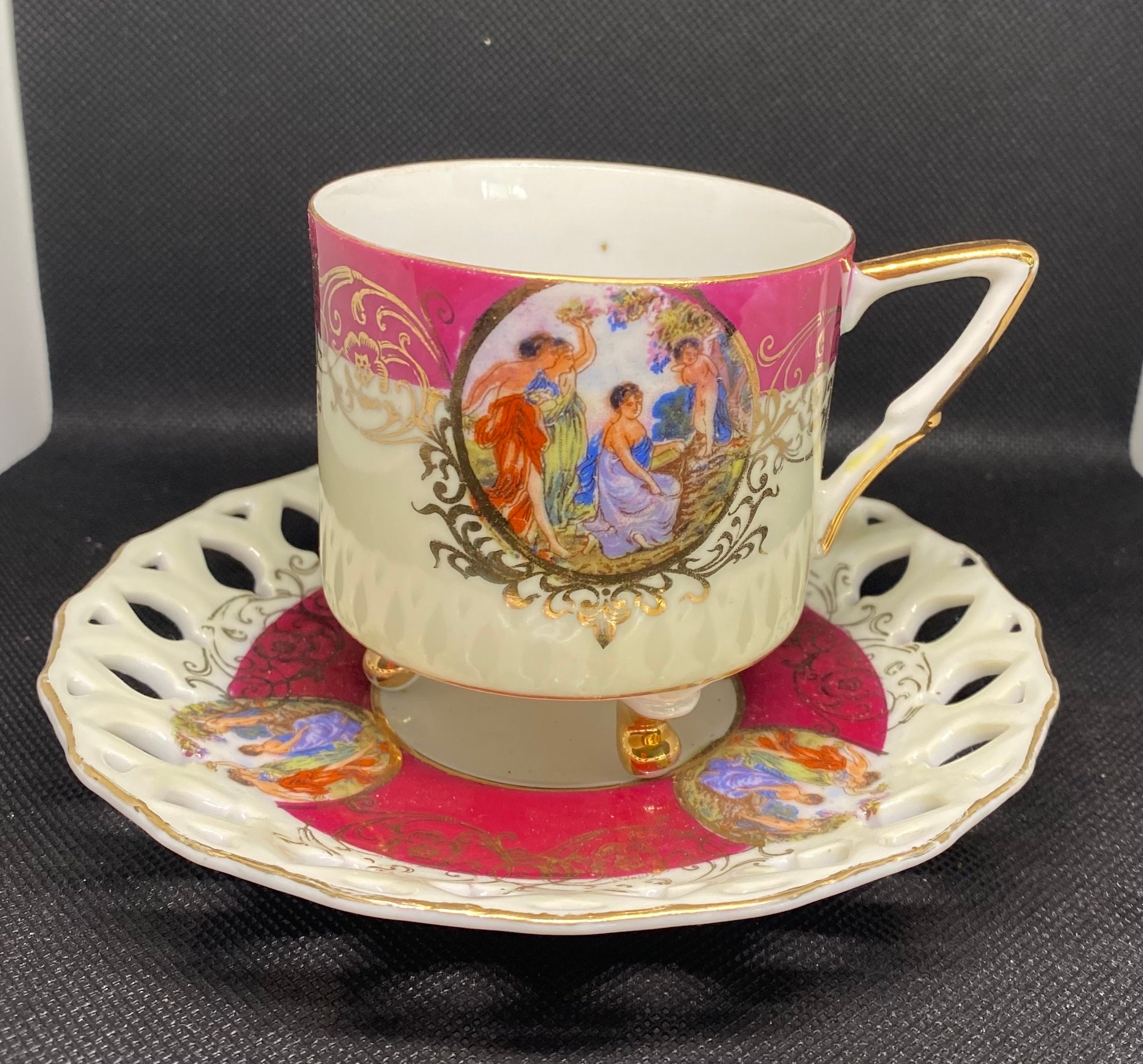  HALSEY　ヴィンテージ　 ティーカップ2客 Set of 2 Royal Halsey L&M Three-legged Tea Cup and Saucer Set
