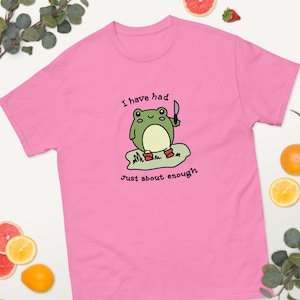 Cute Kawaii Frog T-Shirt – Funny Aesthetic Frog Graphic Tee, Cottagecore Animal Lover Shirt, Cute Frog Gift for Her or Him