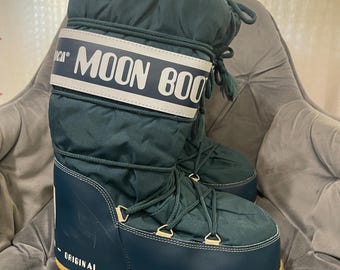 Vintage Technika Moon Boots Winter Ski Boots Retro Snow Boots Green Puffy Boots Green Xmas Snow Boots Made in Italy Size 39-41