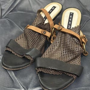 Vintage Muxart Barcelona Pointed Toe Mules Perforated Sandals Block Wood Heels / 39 1/2 | Y2K vintage heels