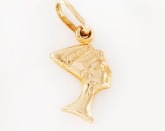 vintage 14k yellow gold nefertiti charm / pendant