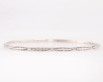 old pawn sterling silver carinated stamped bangle bracelet 8.25"