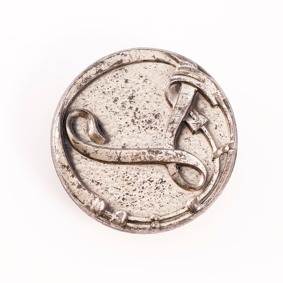 antique sterling silver round l monogram brooch / 