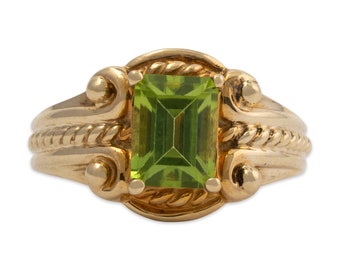 vintage 10k yellow gold 1.5ct emerald cut peridot ring 7.75