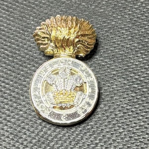 Royal Welch Fusiliers, staybright/anodised Beret Badge, British Royal Army, Insignia, Militaria, Military, Regalia, Great Britain, UK