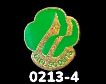 Vintage 1980 GIRL SCOUT pin, Membership Badge, Gold Tone, Eagle Trefoil, Scouting Jewelry, Scouts, Insignia, Sorority 1980's, Regalia, Girls