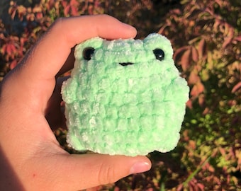 Squishy Crochet Frog | Made to order | ~CHUNKY & SOFT~