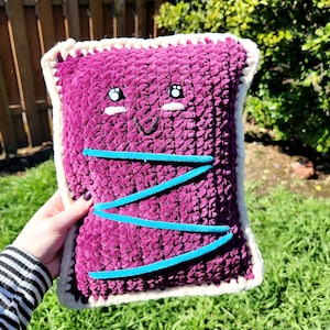 Plushie Pop tart / Amigurumi / Pillow / Crochet Pop tart / Pop tart Plushie / Gift / Pastry / Christmas