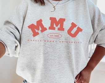 Muscle Mommy University, Muscle Mommy Shirt, Gym Rat Shift, Gym Girlfriend Gift, Gift for Her Gym, Women Gym Clothes, Cute Pump Cover