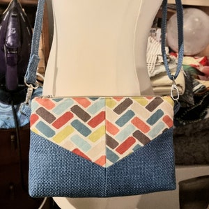 Gorgeous handmade crossbody bag. Blue, multicoloured, adjustable strap, zip