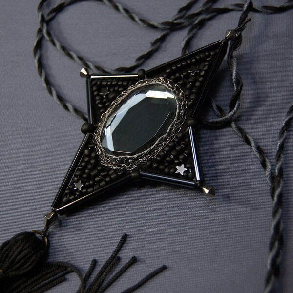 ZWARTE STER sieraden broche hanger, Donkere ster versiering pin ketting, Noir Star ornament broche charme, cadeau voor haar, cadeau voor hem