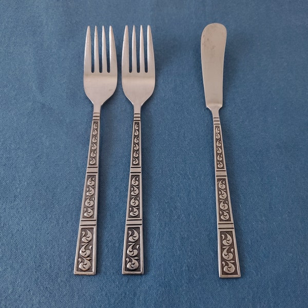 United Silver US137 Stainless Flatware ~ (2) Salad Forks or (1) Butter Knife ~ Scroll Pattern ~ YOU PICK