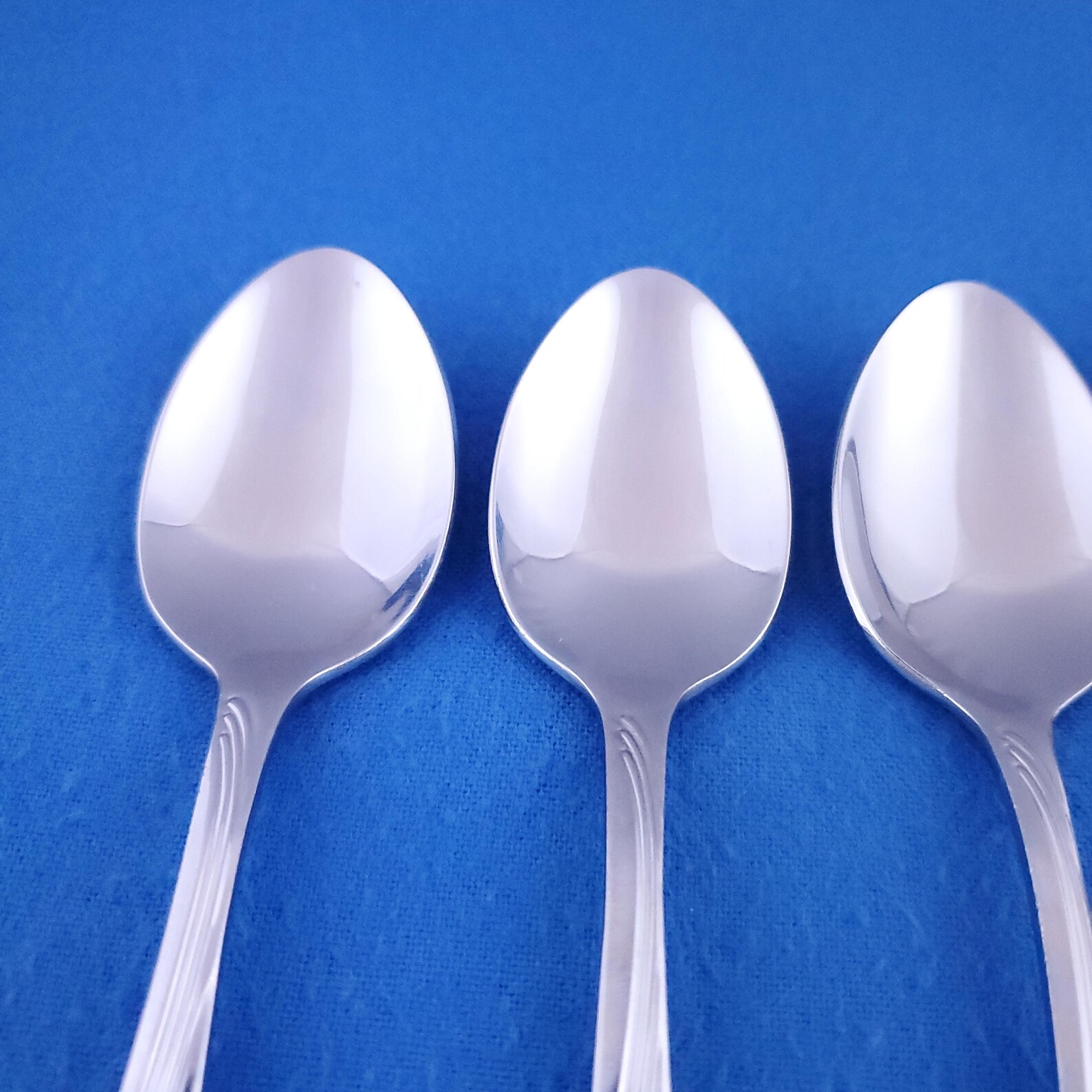 ONEIDA Camber Cresta Windswept Scroll Teaspoons – Set Of 6 – Stainless Steel, USA Made