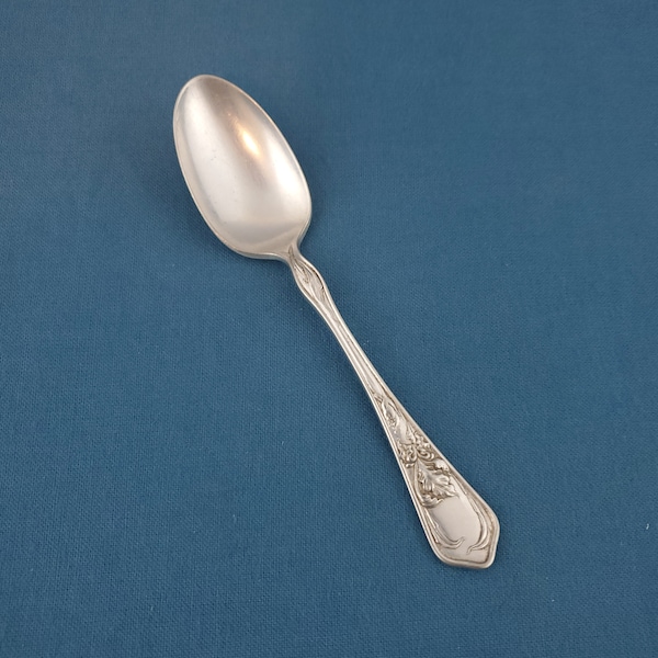 Paragon Double Triple LEAF PATTERN Silverplate ~ Teaspoon 6" ~ Beautiful Vintage Flatware