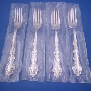 Oneida MODERN BAROQUE ~ Dinner For 7 3/8&quot; ~ Community Silverplate ~ Beautiful Vintage Flatware ~ Sold in Sets of 4