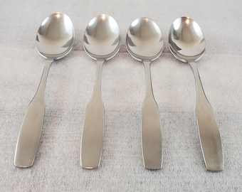 Oneida PAUL REVERE Stainless ~ Oval Soup Spoon 6 3/4" ~ Beautiful Vintage Pattern Flatware ~ Sold in Sets of 4