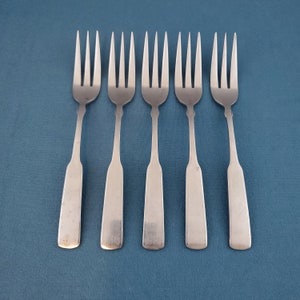 Oneida Northland ROYAL PROVINCIAL ~ Dinner Fork 7 5/8&quot; ~ Stainless ~ Beautiful Vintage Flatware ~ Sold in Sets of 5