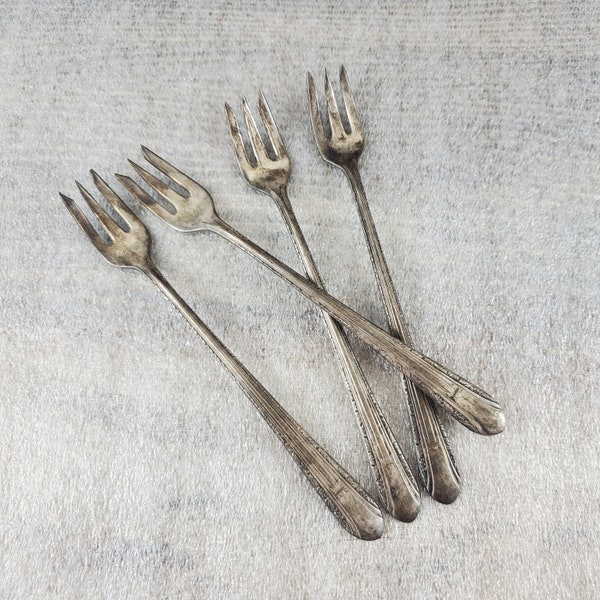 Set of 4 Rogers Regent International Silverplate ~ 5.5" Cocktail Seafood Forks ~ 1939 Nice Patina