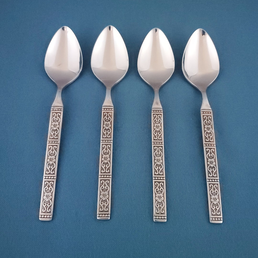 Oneida ISABELLA Betty Crocker Stainless Teaspoon 6 1/8 Beautiful