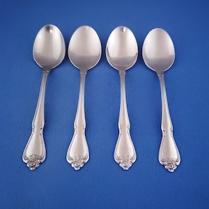 Oneida ARBOR ROSE ~ True Rose ~ Soup Spoon 6 7/8&quot; ~ Stainless ~ Beautiful Vintage Flatware ~ Sold in Sets of 4 ~ Well Used