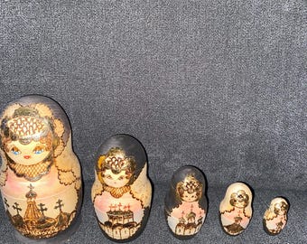 Matryoshka Nesting Dolls