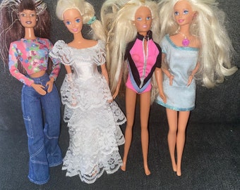 Vintage Barbie’s