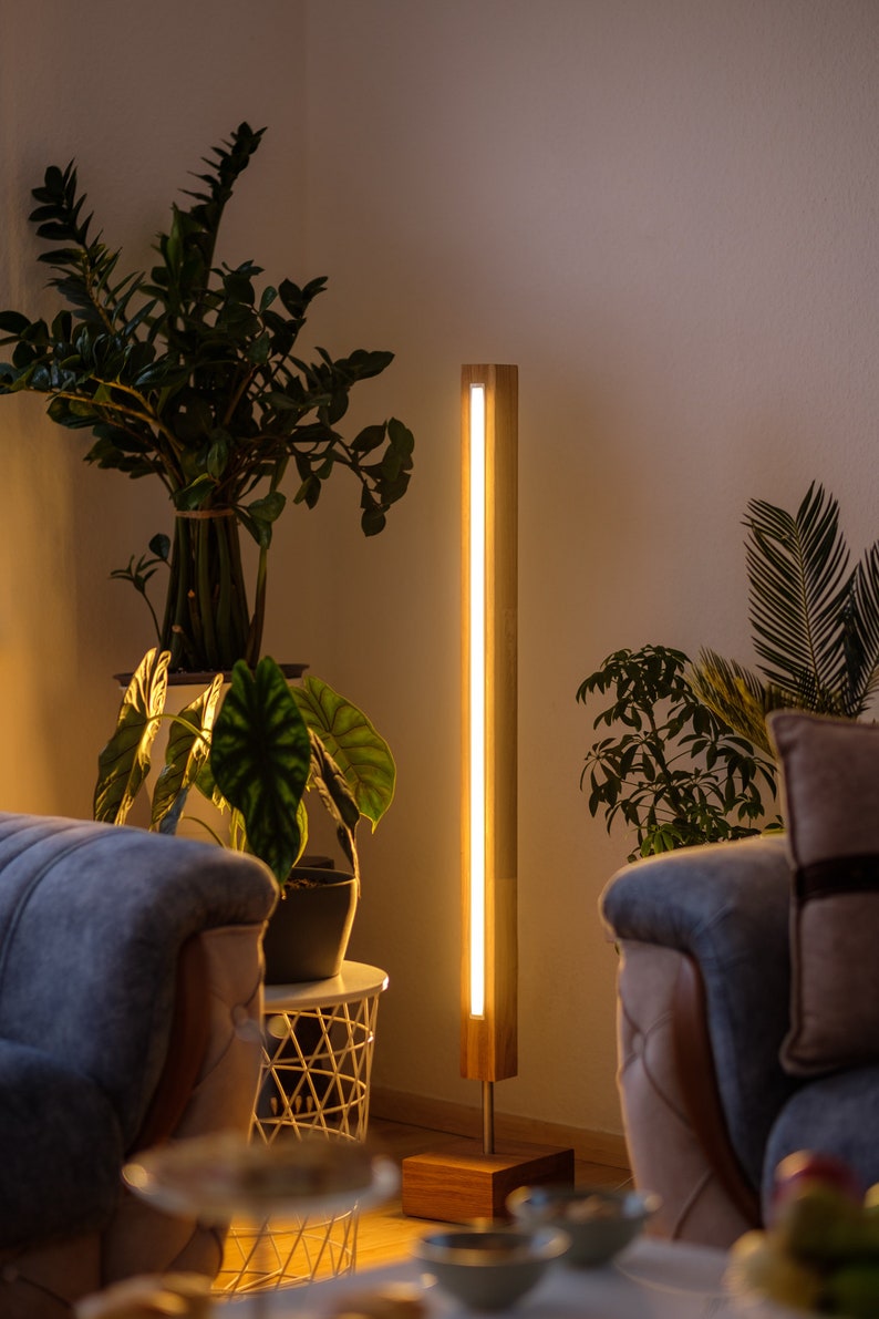 FIRENZE Stehlampe Fürs Wohnzimmer - Satinierter Nickel - E27 Fassung - Höhe 162 Cm - Inkl. Fußschalter