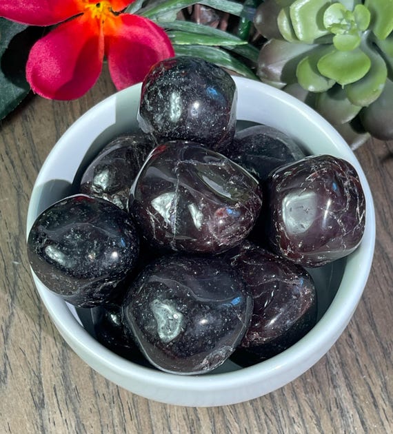 Garnet/ Star Garnet/ Large Tumble/ Almandine/ All Chakras