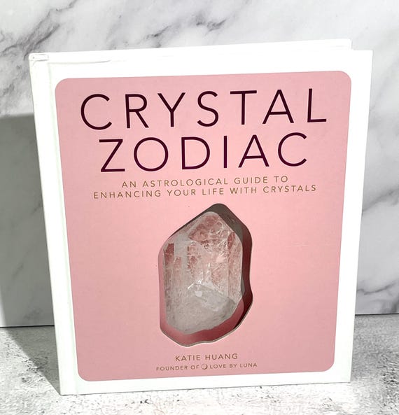Crystal Zodiac: Astrological Guide Book