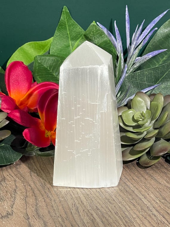 Selenite Obelisk: Healing Crystal for Clarity