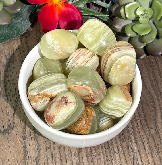 Green Onyx /Grade A/Tumbled