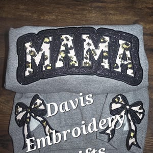 Custom Embroidered MAMA Sweatshirt, Cut-Out Coquette Bow Pullover, Glitter Appliqué Side Bow Sweatshirt, Custom Personalized Gift for Moms