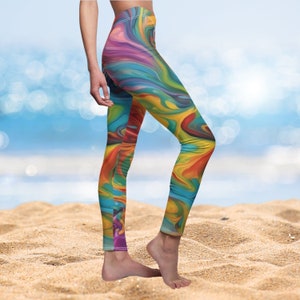 Capri Leggings for Women, Wavy Magenta and Green Trippy Marbled Pattern