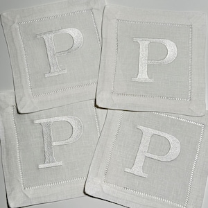 Gestickte Monogramm-Cocktail-Leinenserviette, Monogramm-große Anfangsleinenserviette, personalisierte Cocktail-Serviette, Hochzeitsgeschenk-weiße Leinenserviette