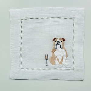 Gestickte englische Bulldogge Cocktail-Leinenservietten, Welpen-Leinenserviette, Georgia Bulldog-Servietten, Satz der weißen Leinenservietten, Bulldogge Geschenk