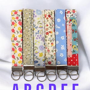 Llavero de pulsera / Llavero de tela / Regalos para ella / Llavero de pulsera floral