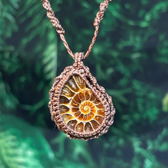 アンモライト マクラメネックレス バイキンマン様 アンモライト