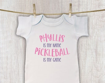 Body de pickleball personnalisé pour fille, body de sport pour bébé, cadeau de shower de bébé fille, plante grimpante pour bébé fille, chemise de pickleball nouveau-né