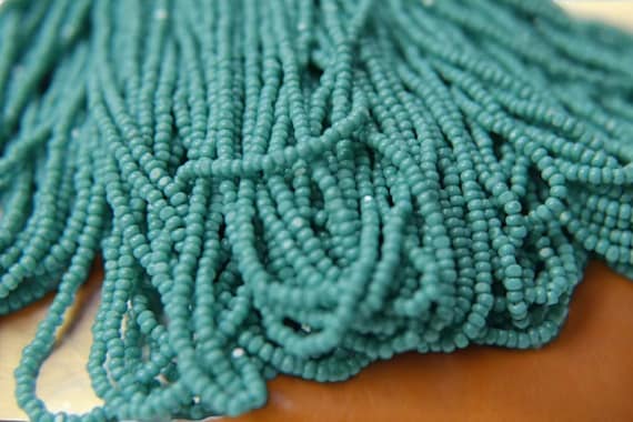 Green Turquoise Czech Seed Beads 11/0 – Charlotte Cut, 34-36g Hank