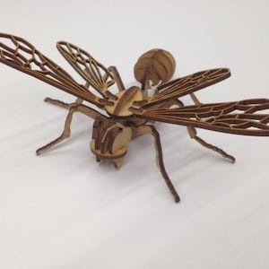 Quebra-cabeça 3D Wasp. Arquivos cortados a laser SVG, DXF, CDR, plantas vetoriais. Arquivos Glowforge. Download instantâneo, arquivo CNC.