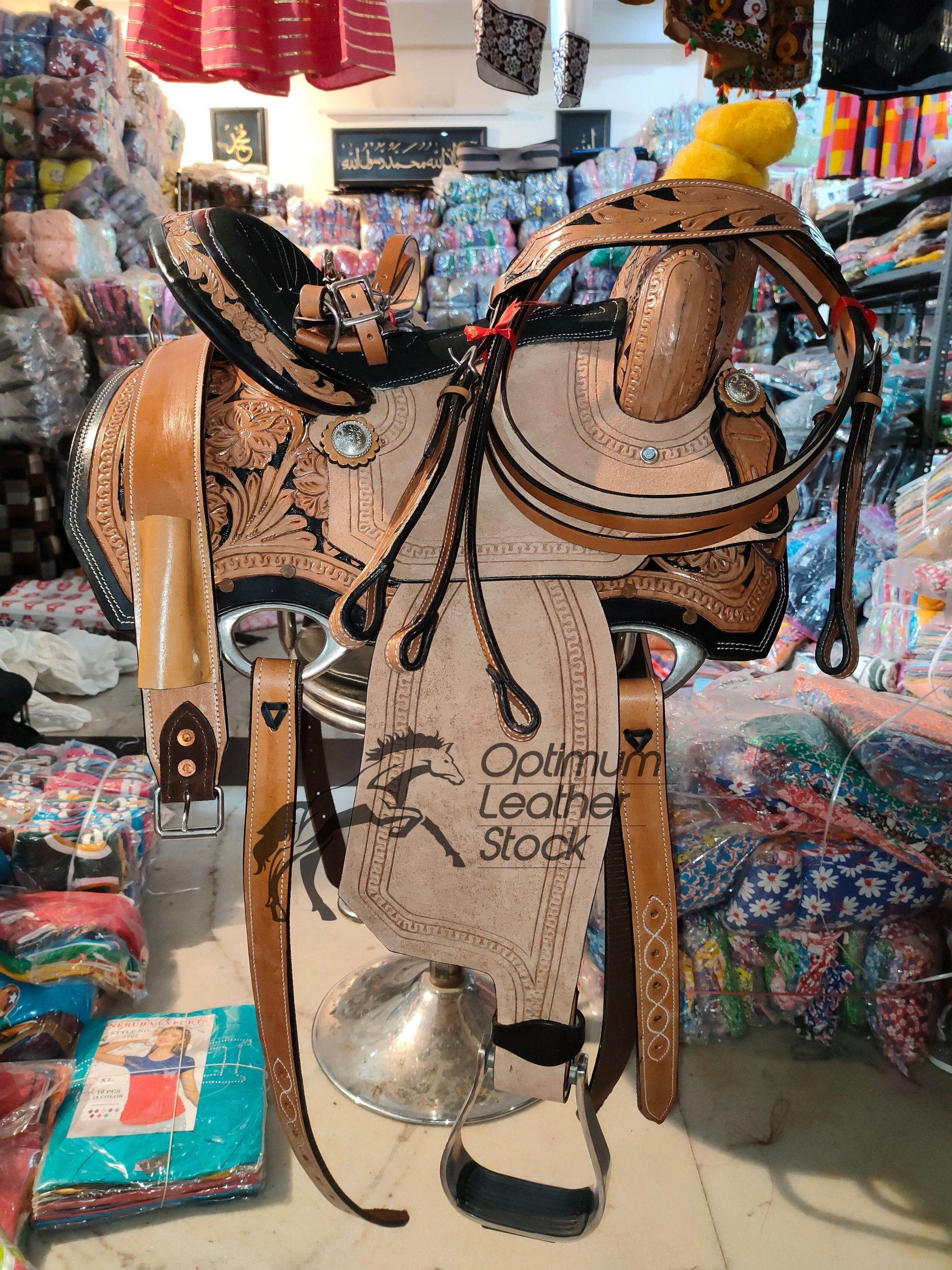 Selle western en cuir écologique couleur châtaignier et