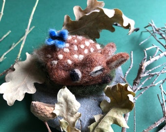 Sleeping Deer and Little Butterfly Wool Felt Brooch, Birthday Gift, Gift, Unique