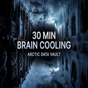 Op de afbeelding: Een serverruimte-gang bedekt met dik ijs en ijspegels, met rijen donkere serverracks. De tekst 30 MIN BRAIN COOLING ARCTIC DATA VAULT staat in witte letters gecentreerd tegen de donkere, bevroren omgeving van het datacenter.